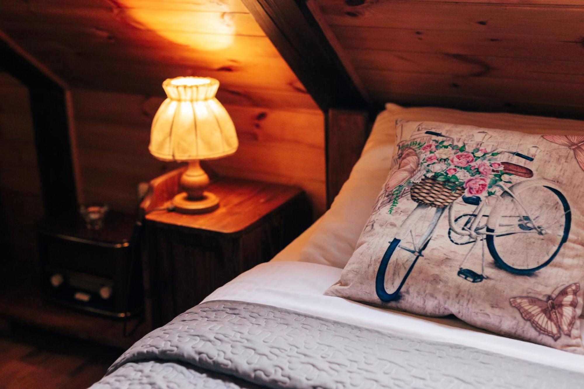 Guesthouse Pod Rastockim Krovom Слуни Экстерьер фото